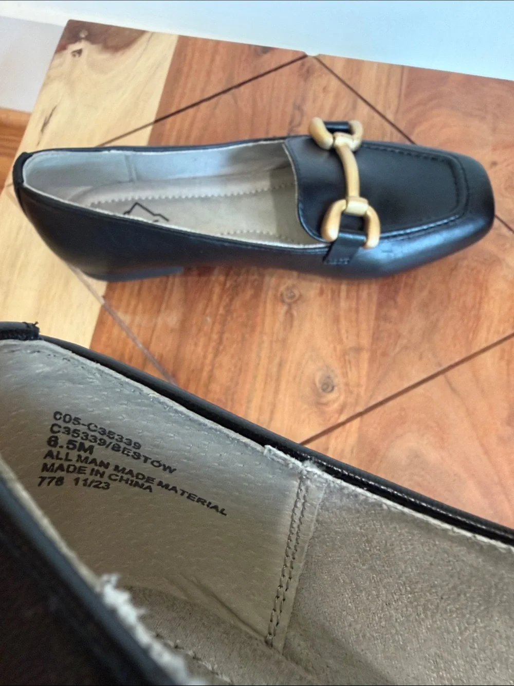 NWOT Cliffs by WHITE MOUNTAIN Black Loafers with Matte Gold Horsebit, 6 1/2